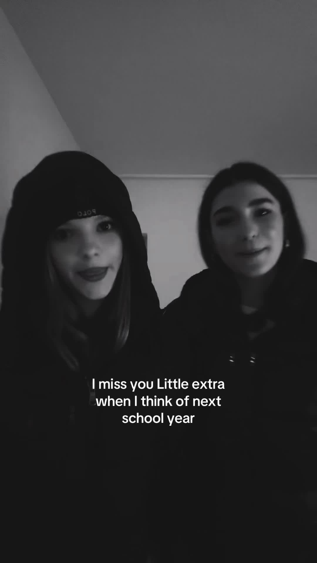 @Mia&Elsa