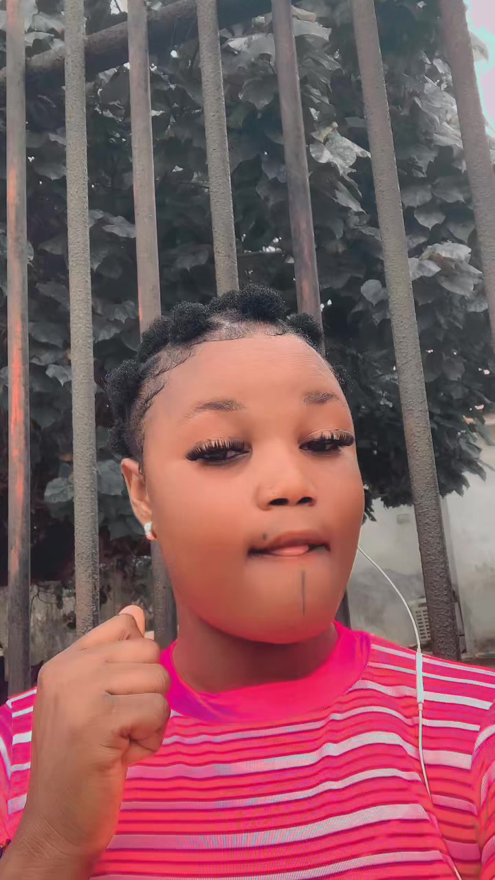 @Anikeade💕💕🥹