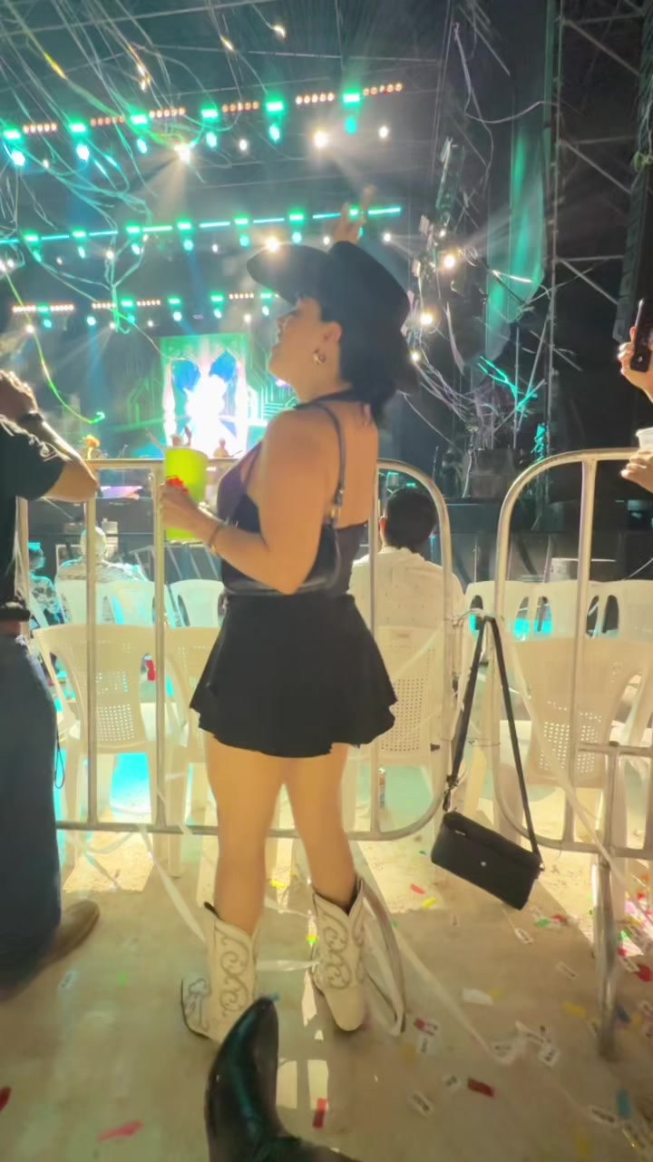 @Jsjfievskhs