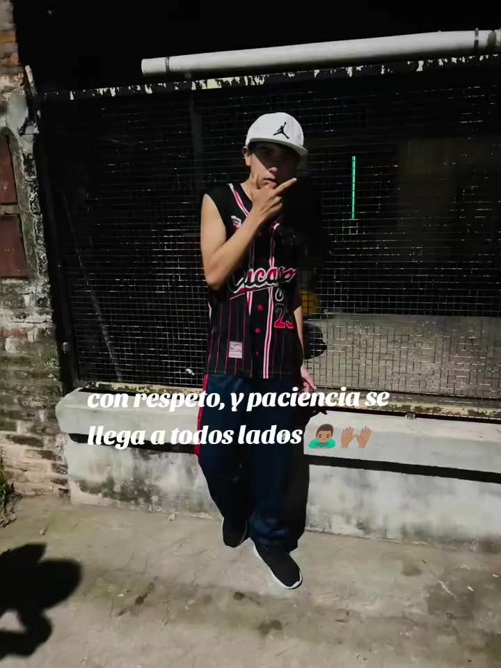 @Bėnj&acirc;✓🃏🎧