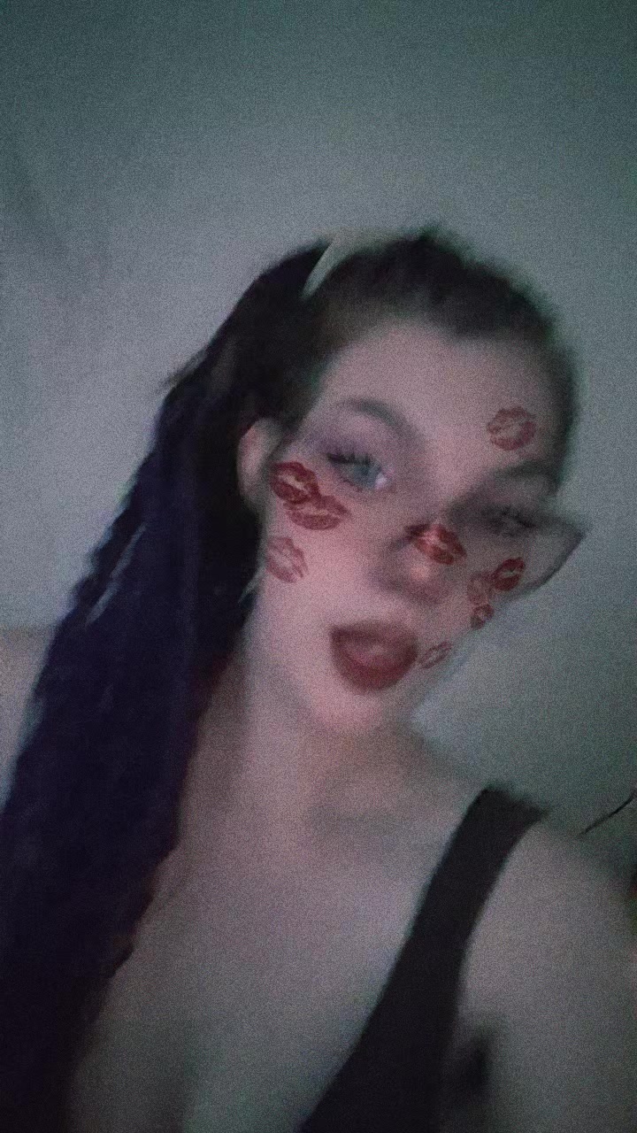 @glitterpoop22