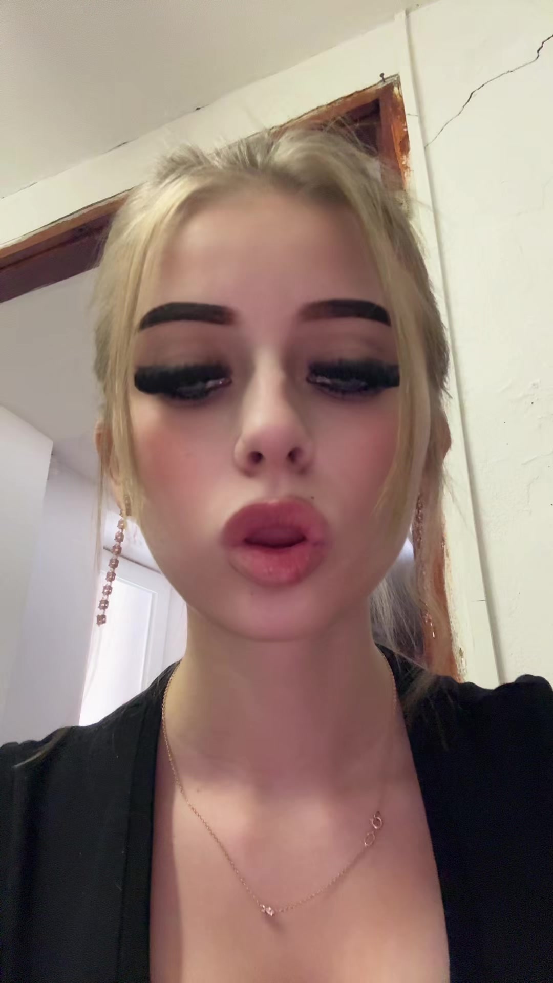 @Lili&agrave;na szem&eacute;lyesen🐆😝