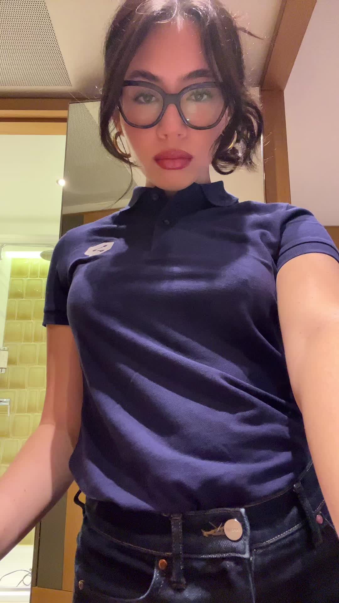 @J🧿