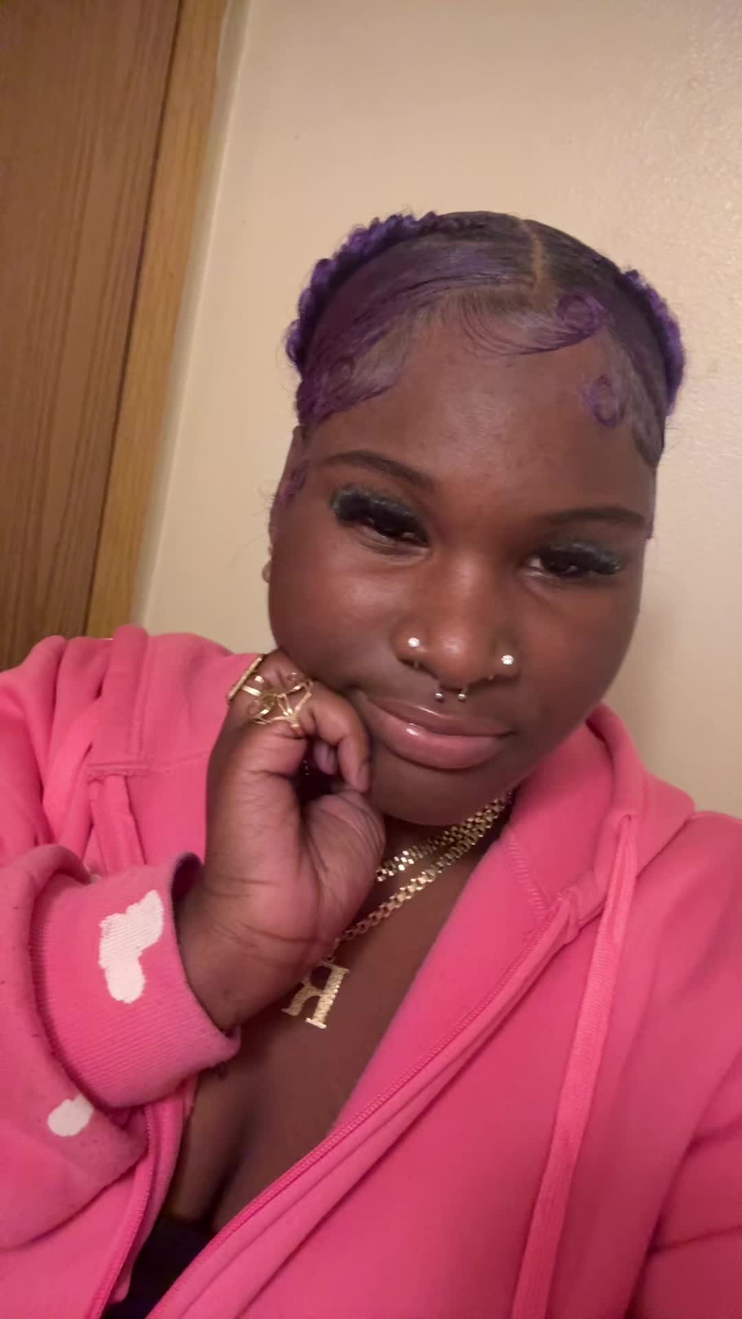@thickerthanaasnicker 🍫