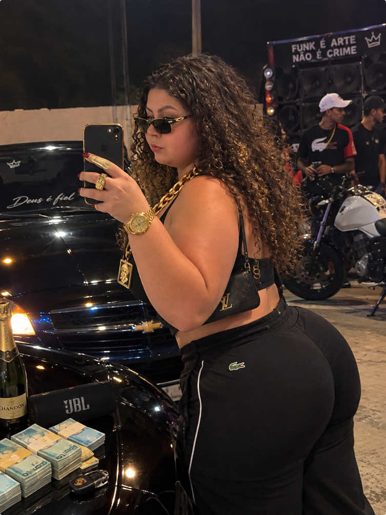 @Mirella Ferreira