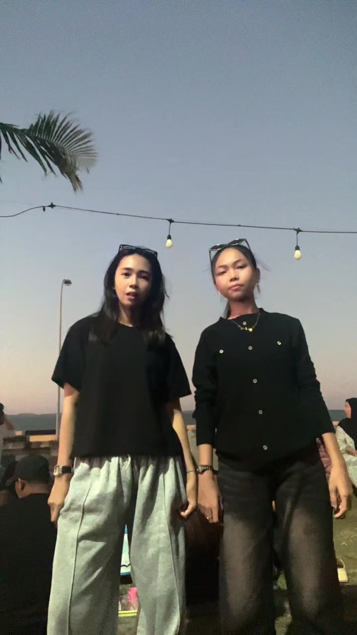 @sukabiscof