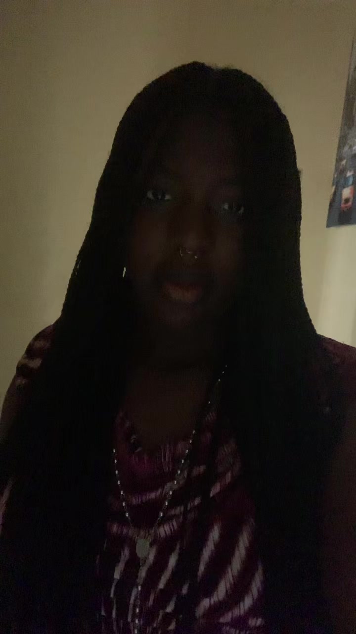 @𝔂𝓿𝓸𝓷𝓷𝓮💘