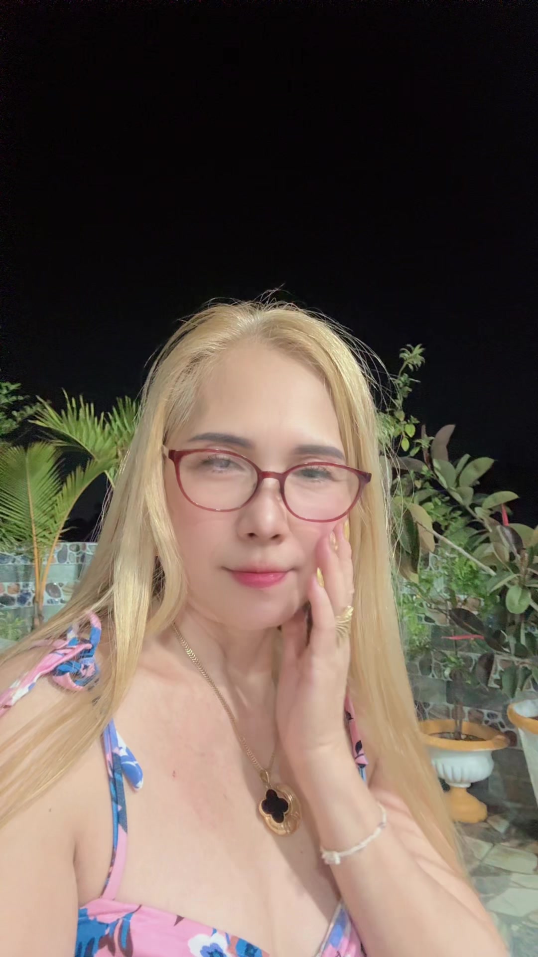 @Zazenewhitetouch🥰
