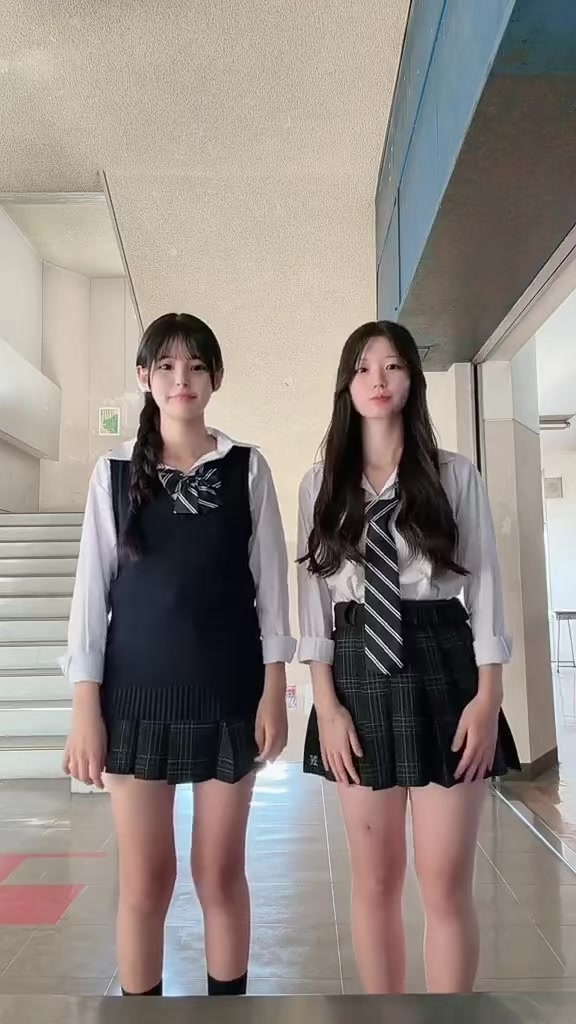 @ゆりえ