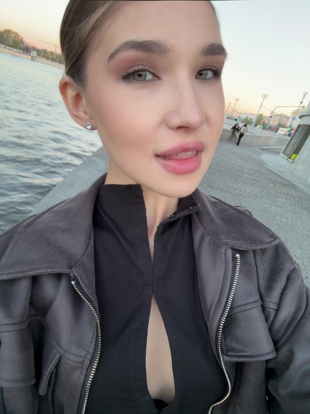 @Линусик