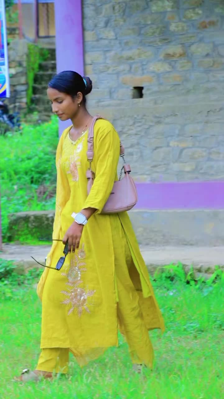 @चाँदनी विश्वकर्मा 🌜