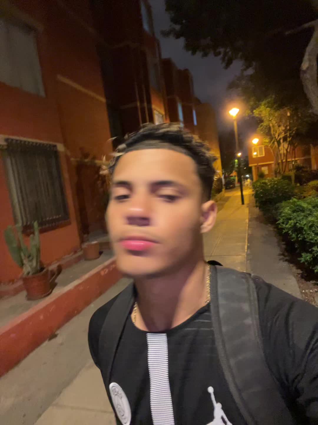 @Soyalejandro