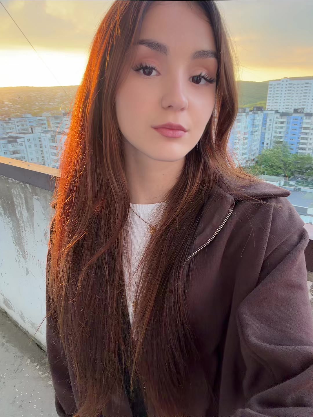 @Ева