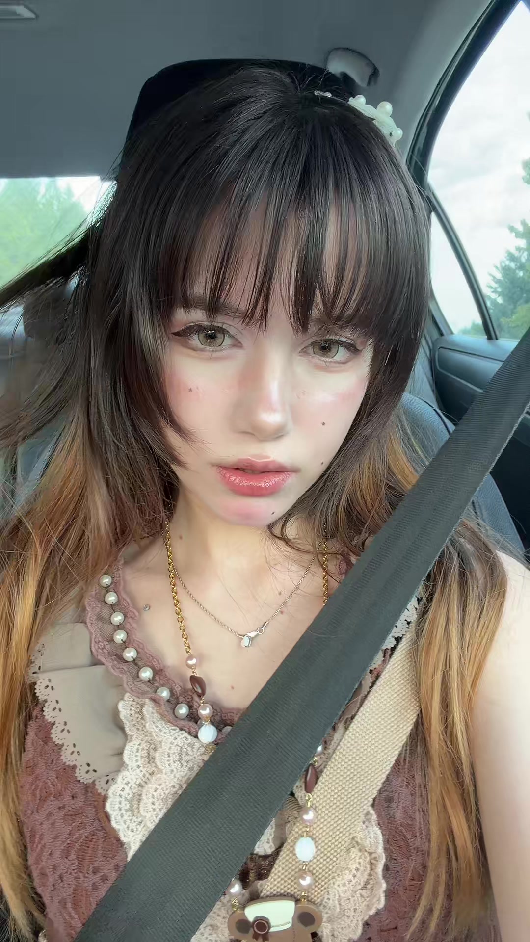 @anastasia (MAIN mewklekitty)