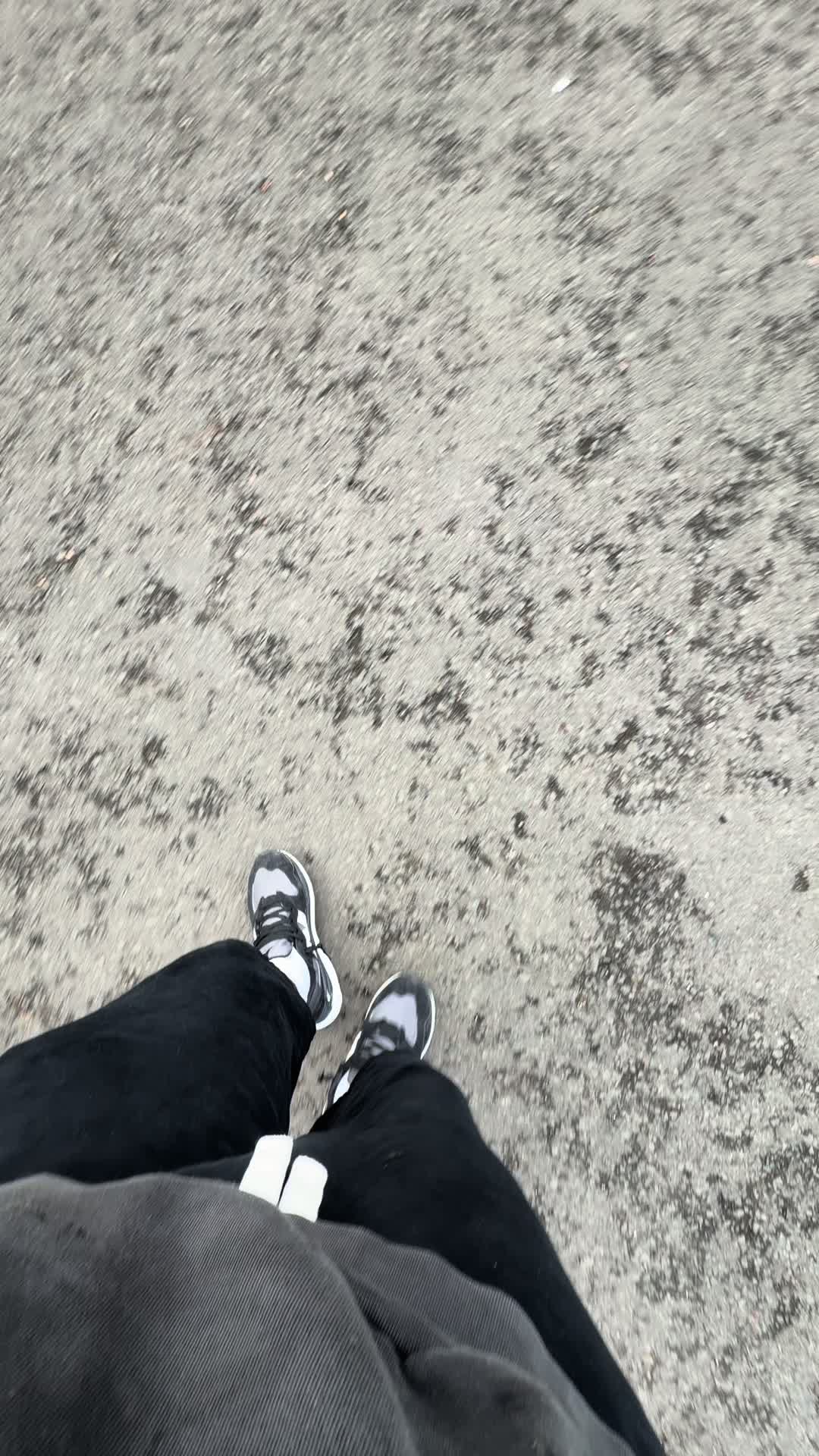 @︎