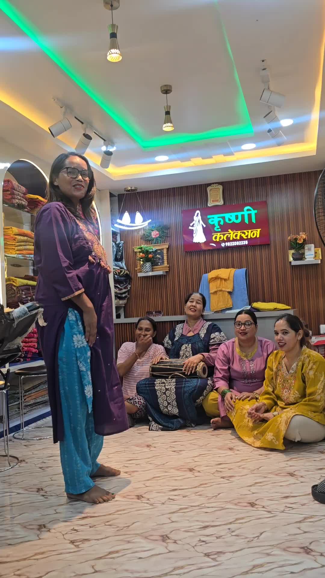 @कृष्णी कलेक्सन (Krishni Kc)