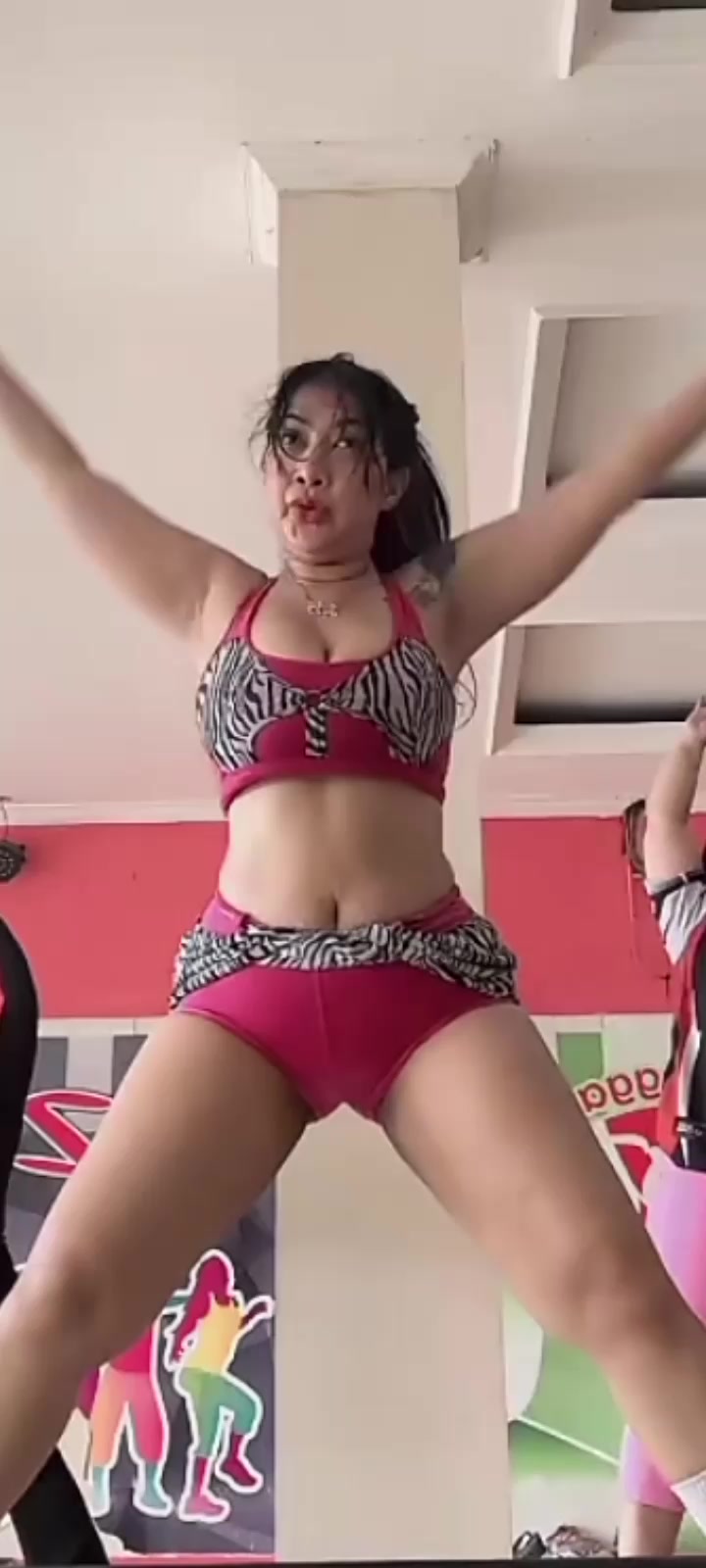 @hotmoms