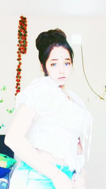 @🤍🕊️SMILE_QUEEN🕊️🤍
