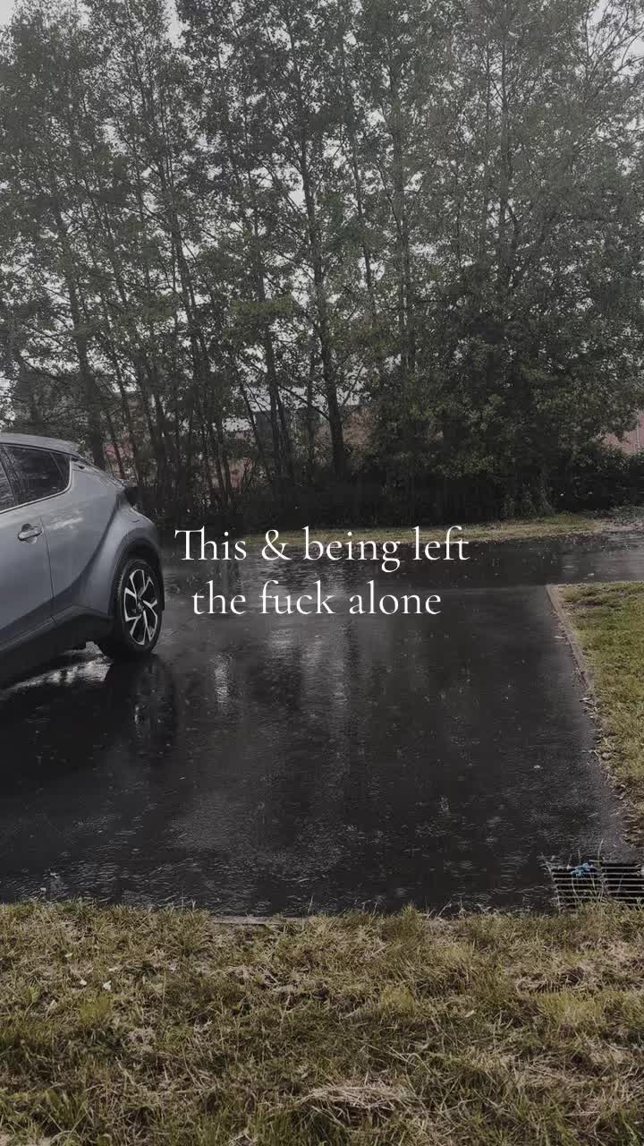 @𝓒𝓱𝓵𝓸🖤🕸️