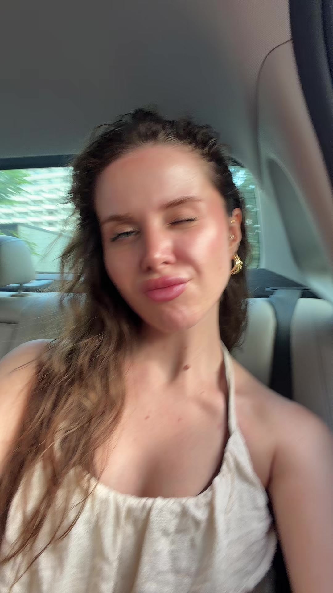 @siesamonika