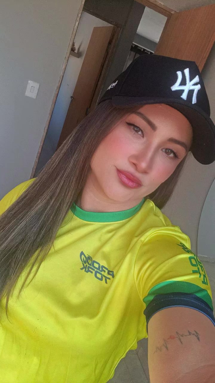 @Livinhachofermarombinha