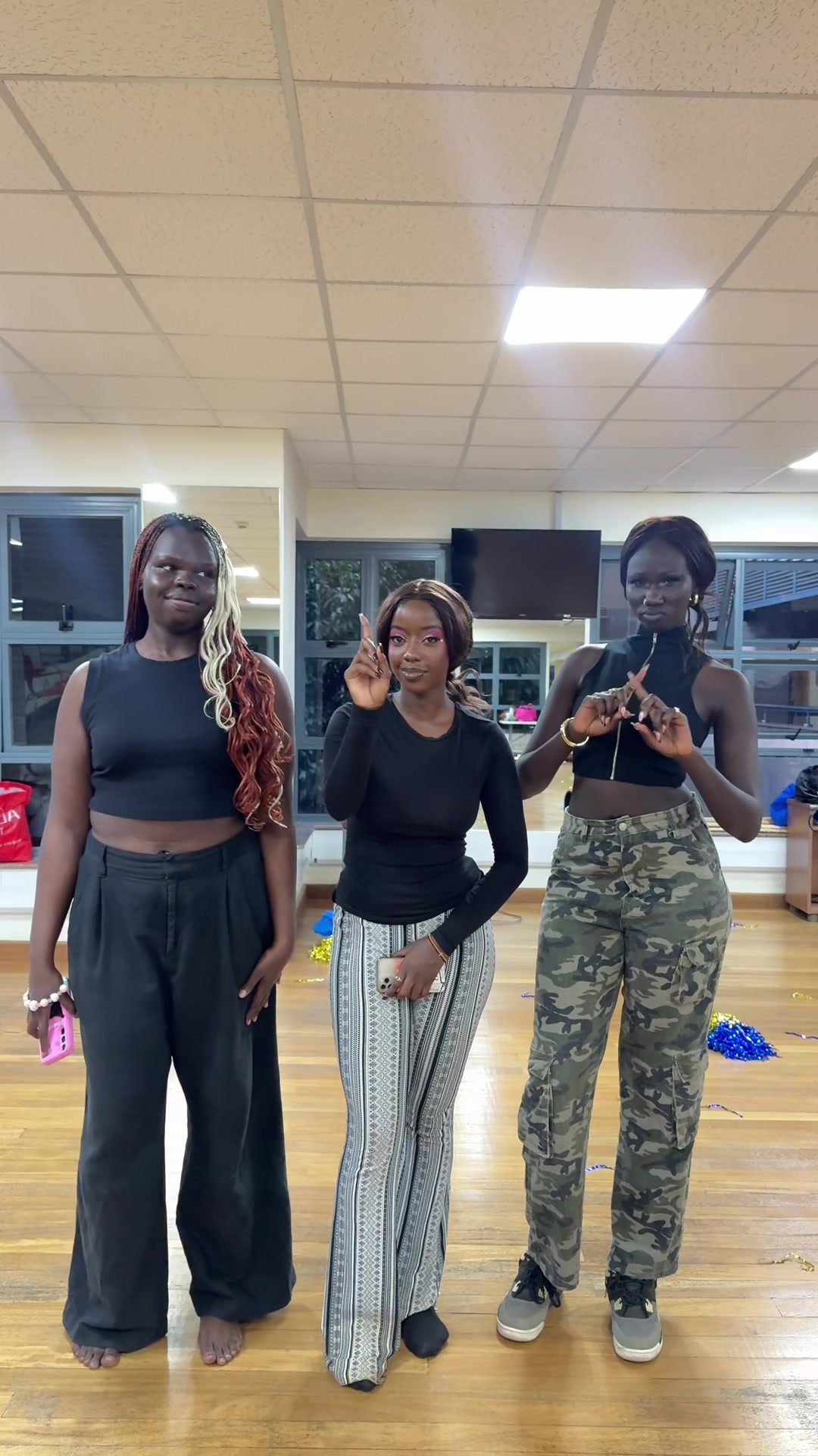 @THEE ICONICS💫🎀
