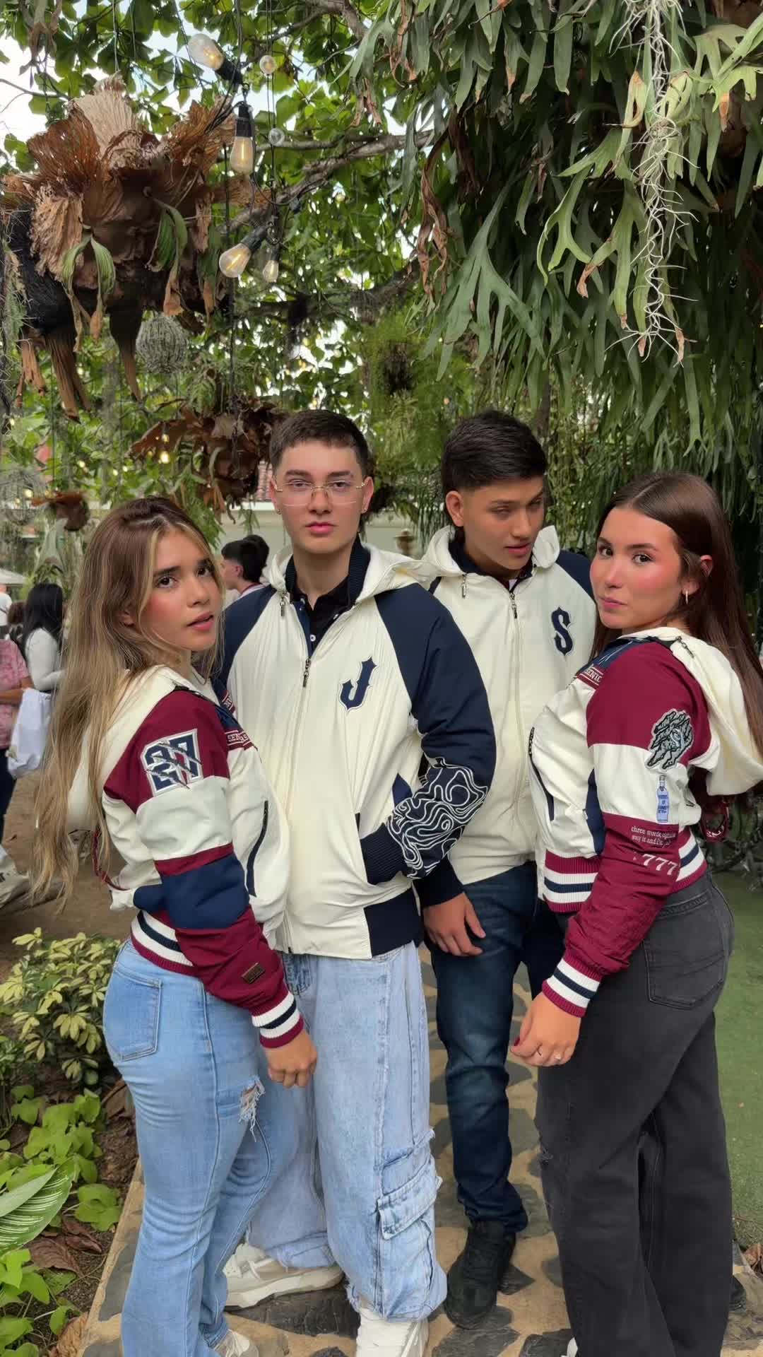 @twinschaquetasprom