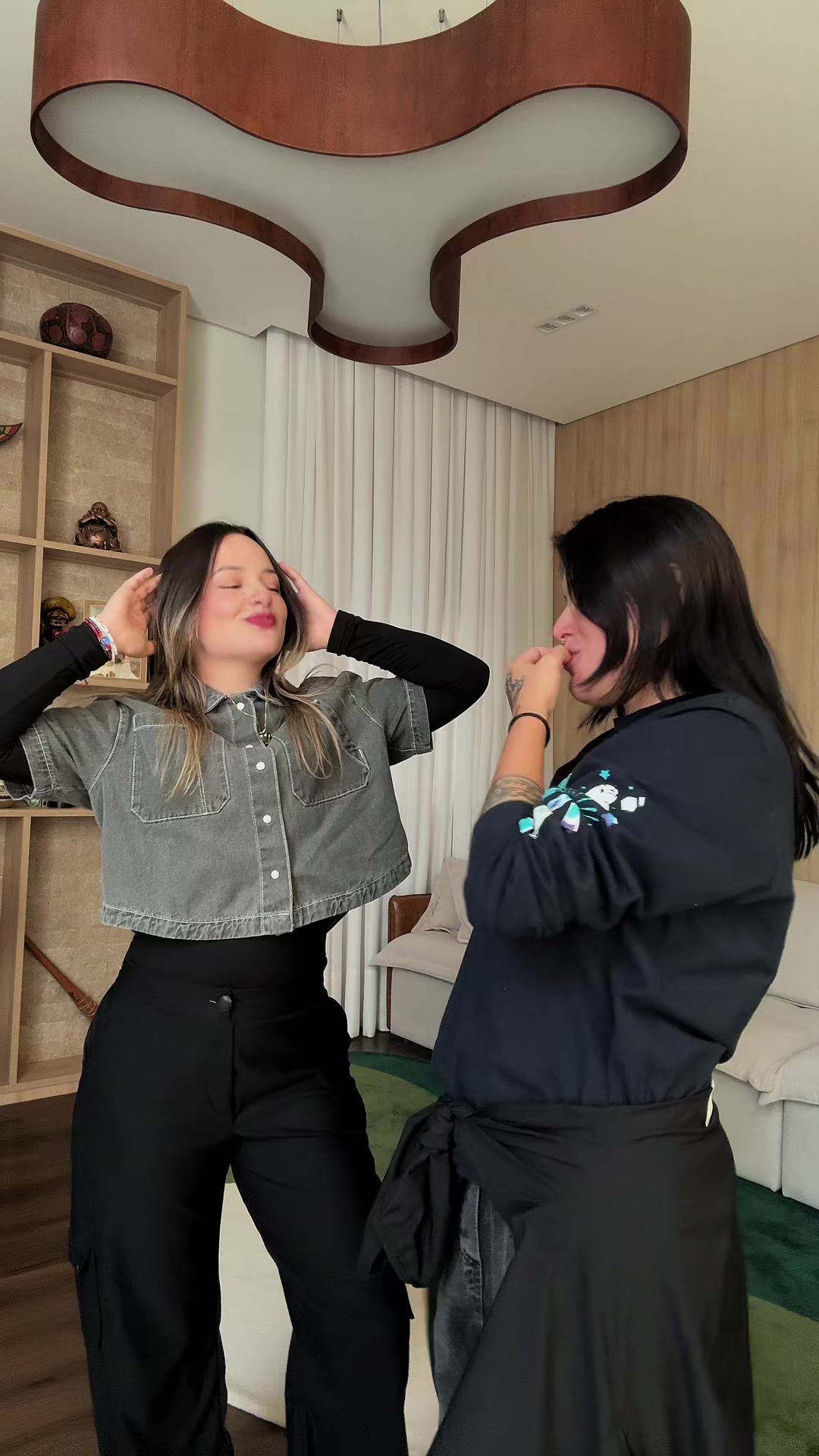 @Flávia e Júlia