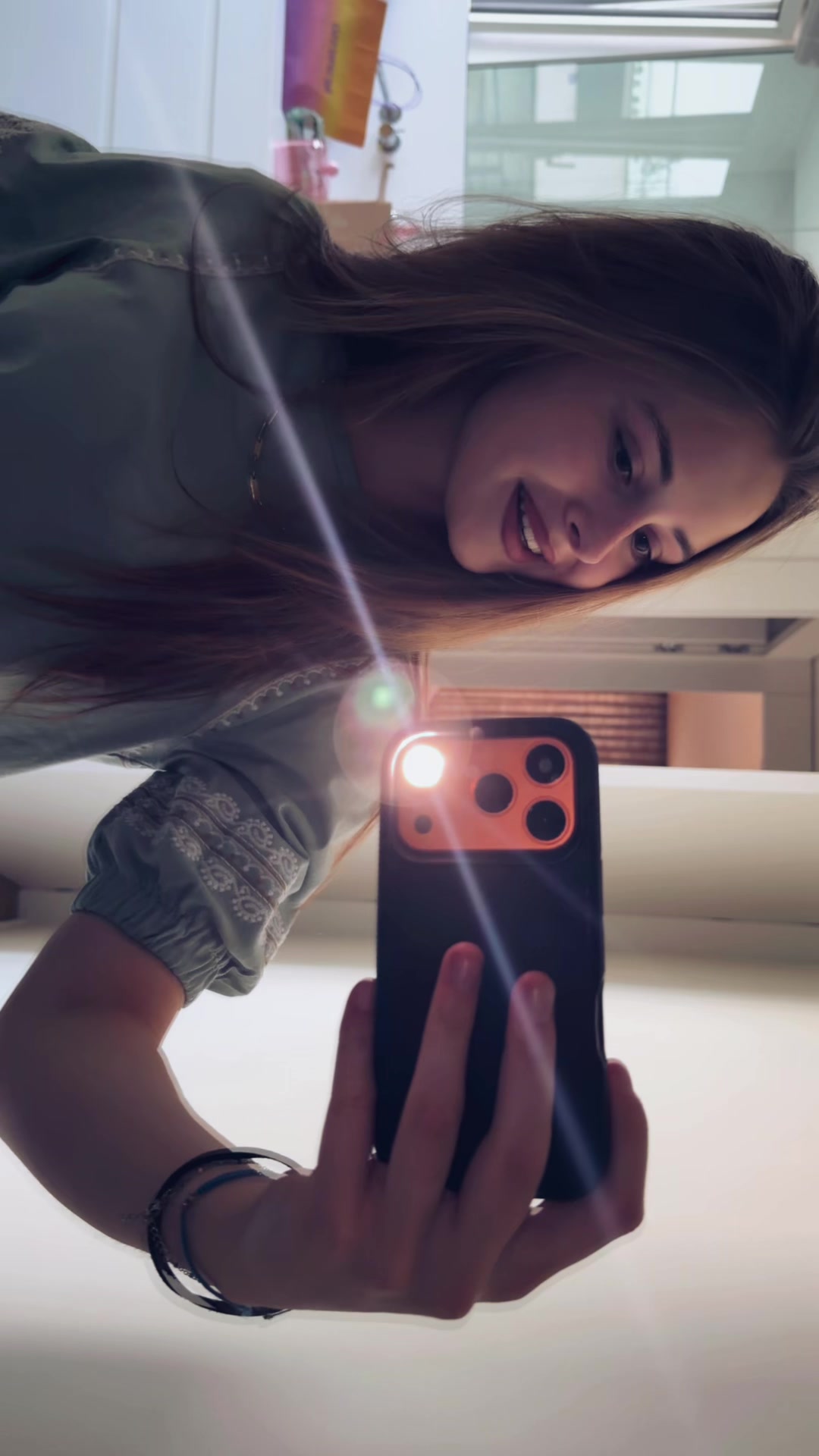@Helena.v240