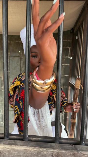 @Soulaani Seamstress