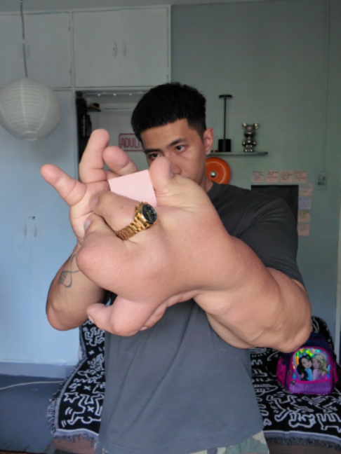 @hellboy1of1