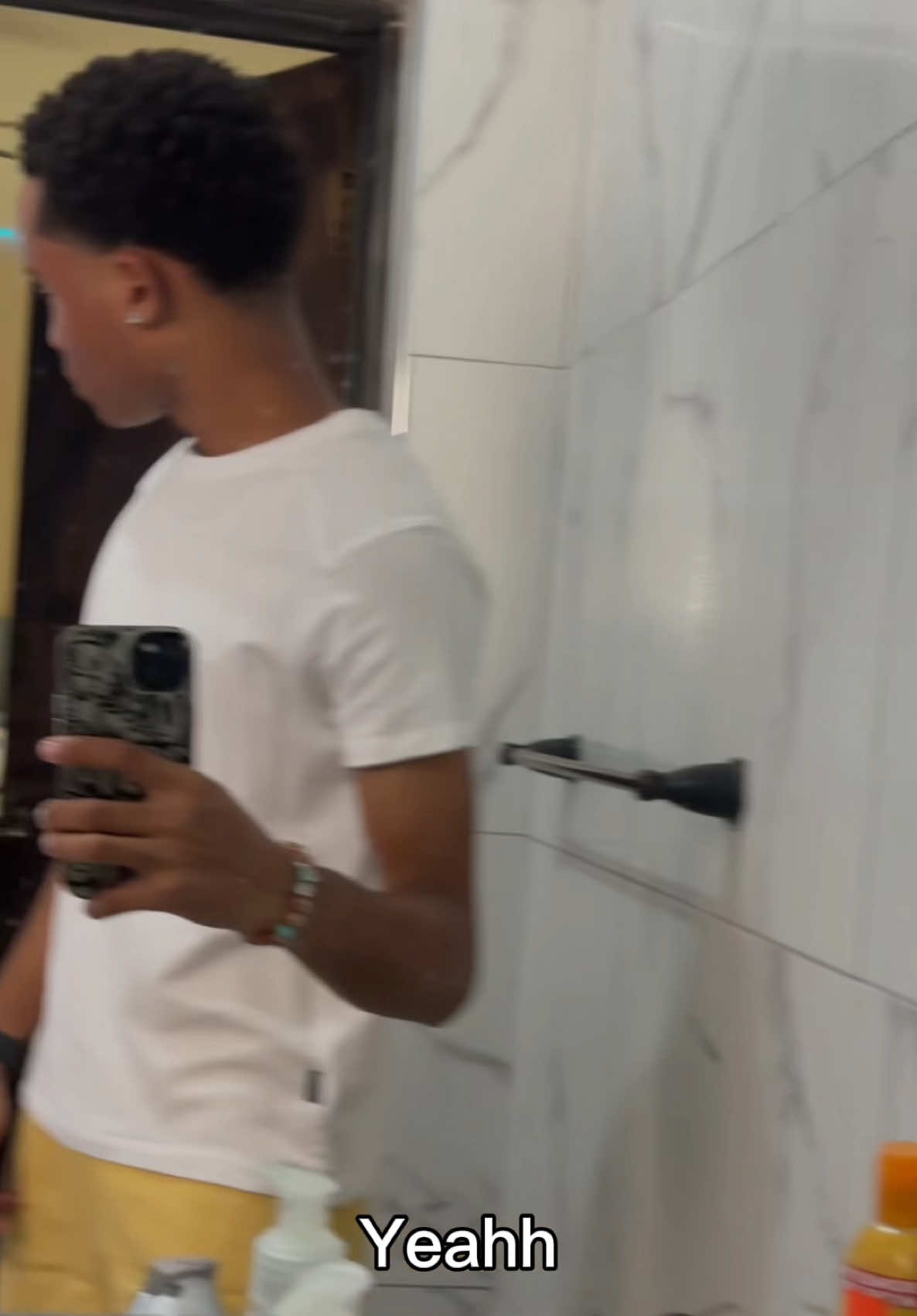@xndrbtw_