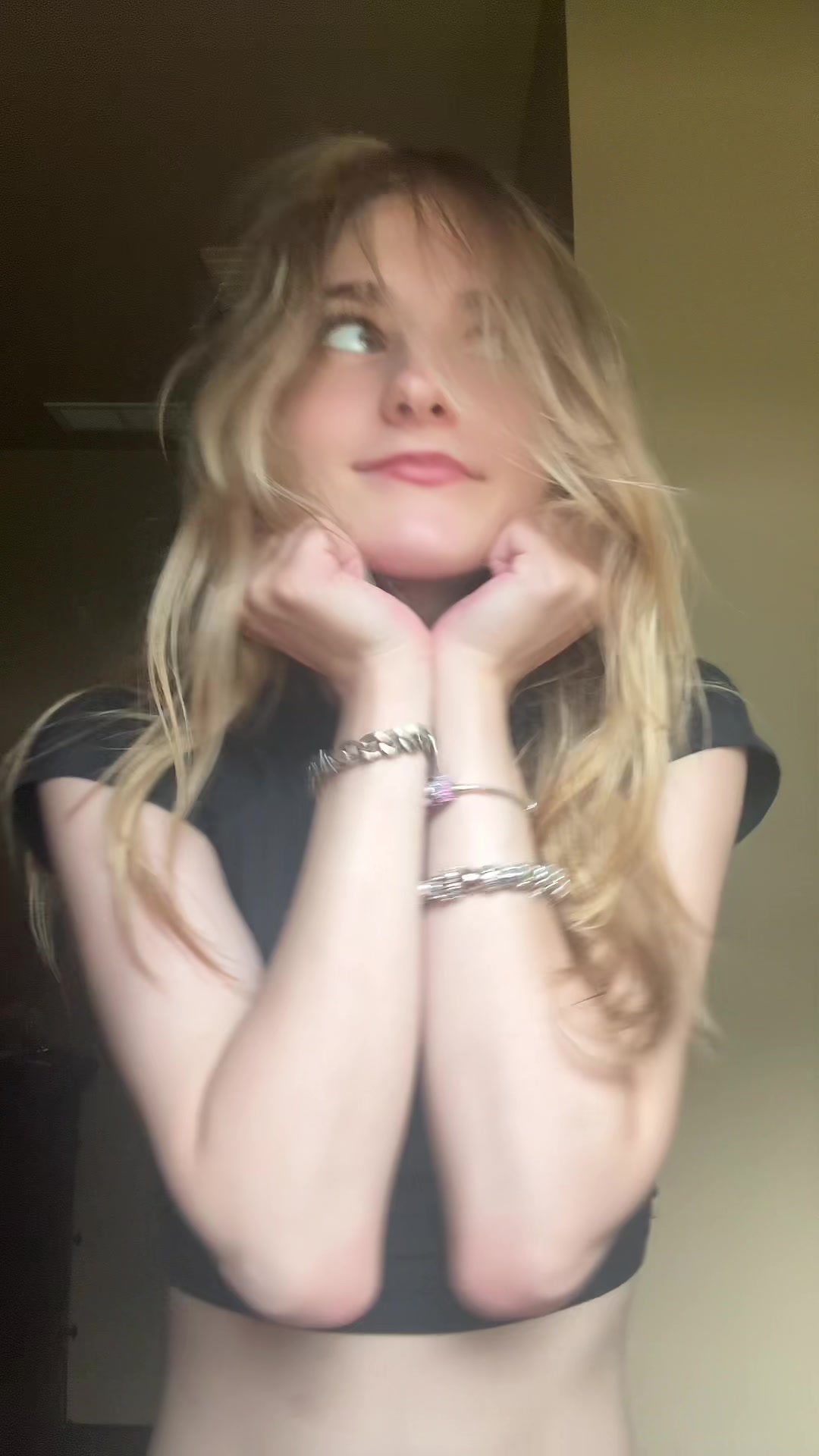 @elladaveyyyy