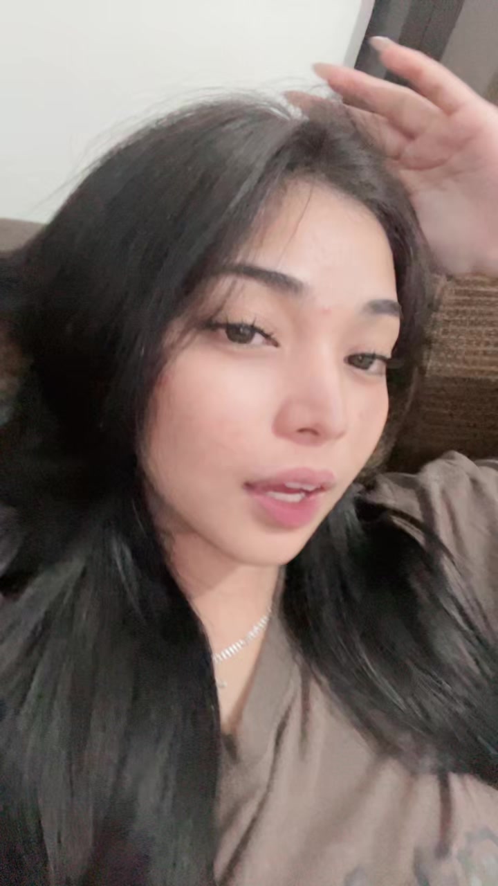 @b.
