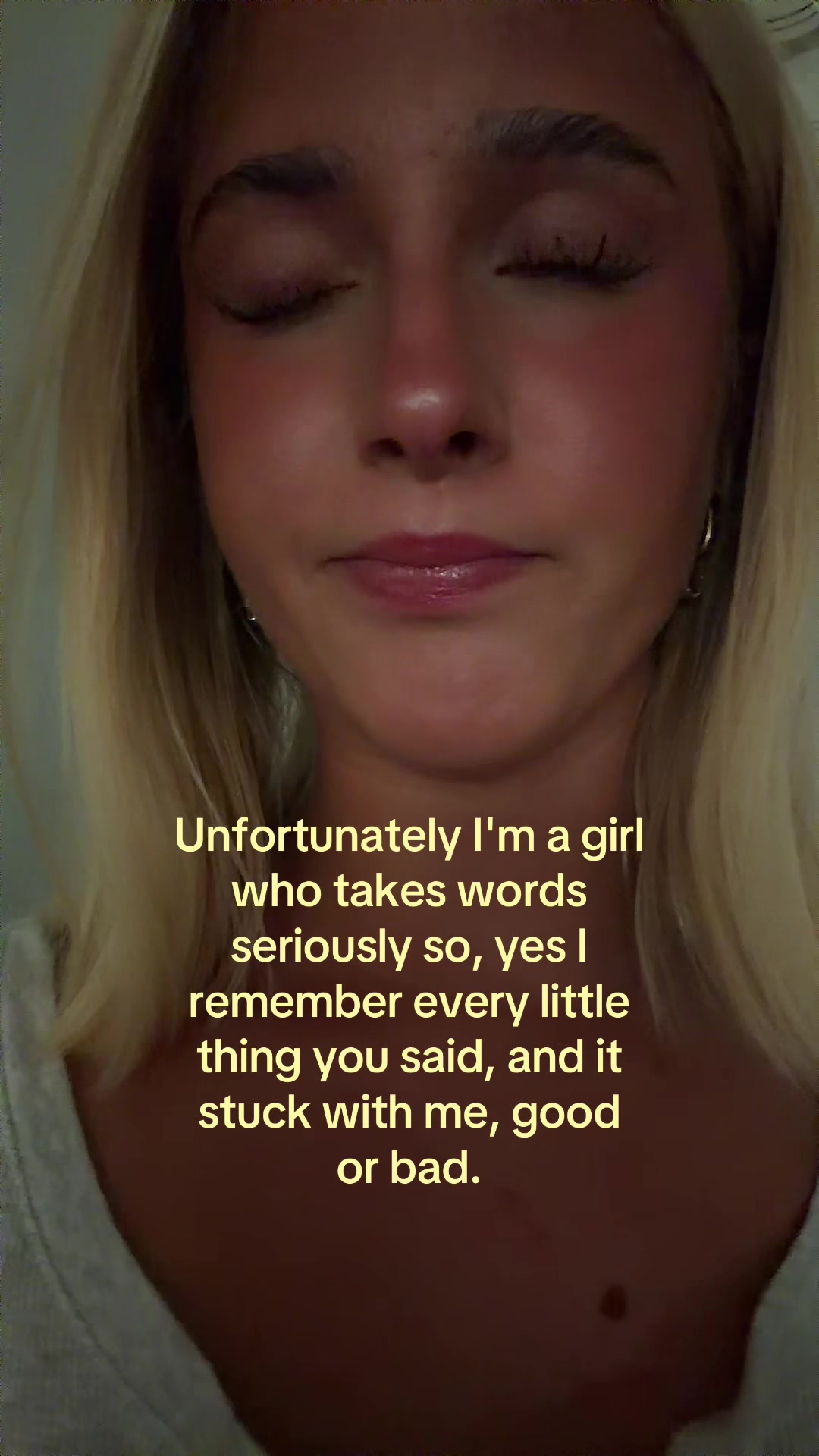 @theelliebarker