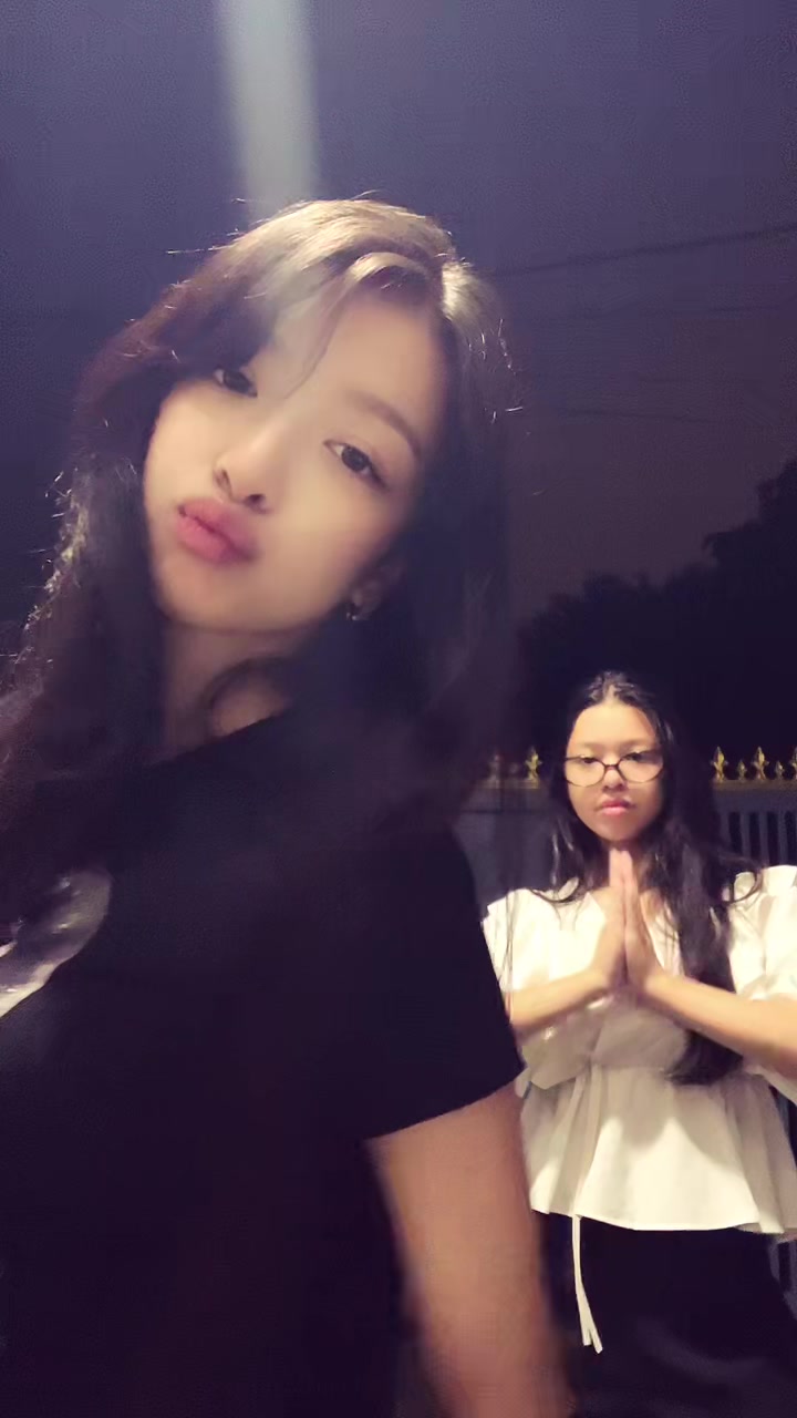 @Ꮧ