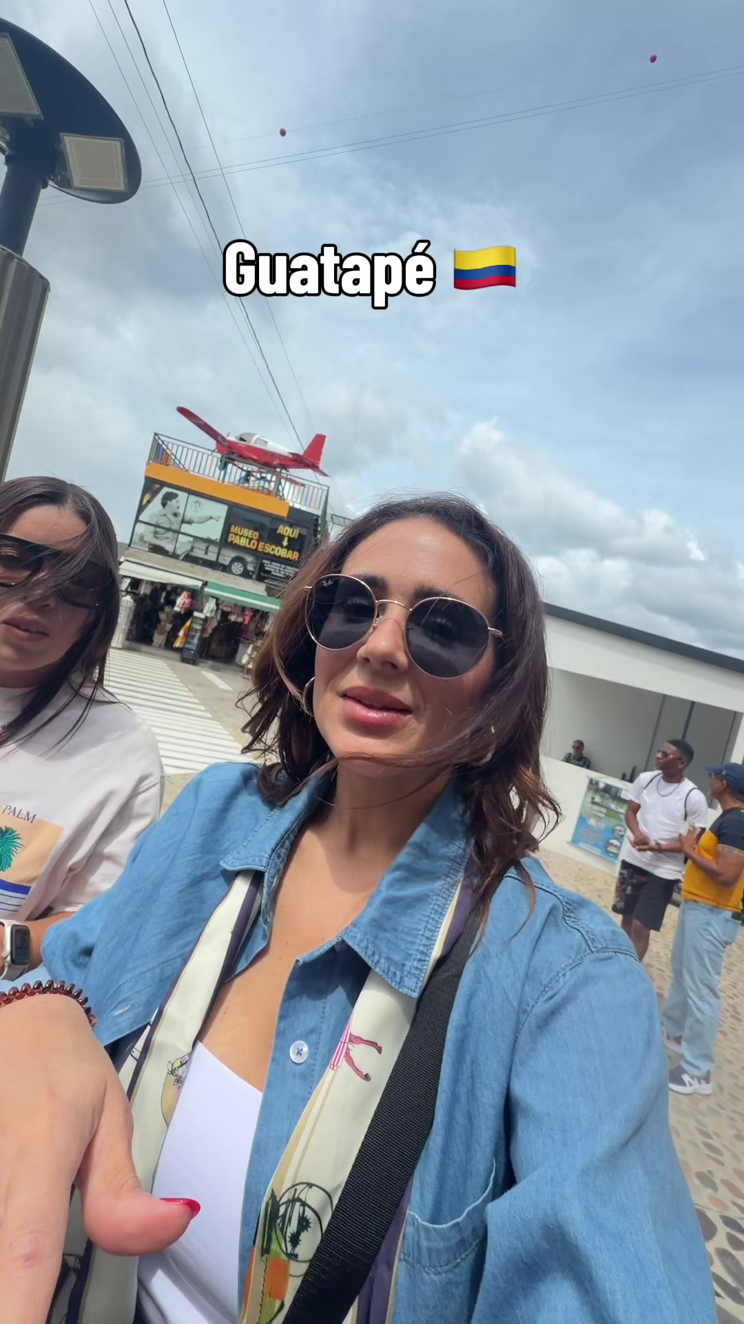 @Lynnette Lluveras