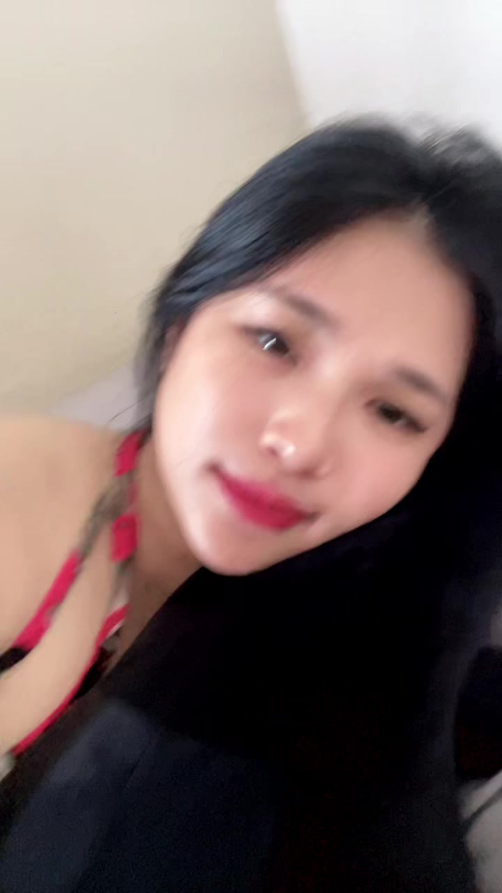 @Dhinycubel