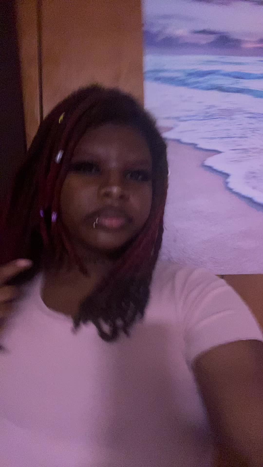 @🤫