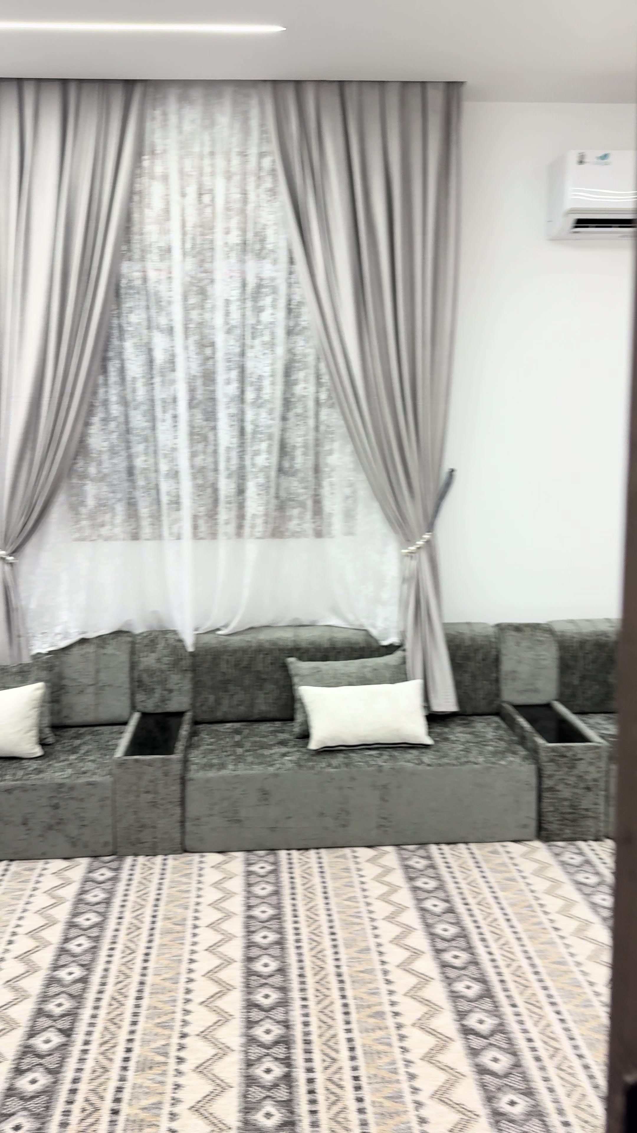 @معرض لوران الاقمشه