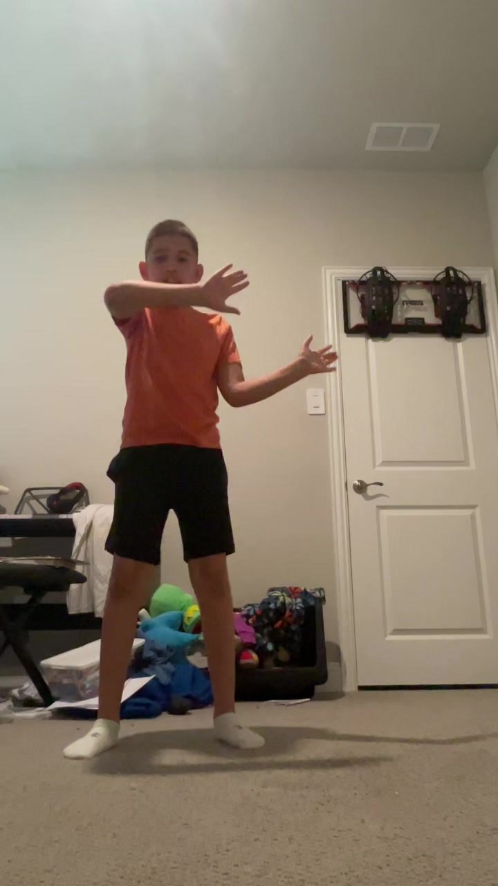 @SUP3RN0AHH