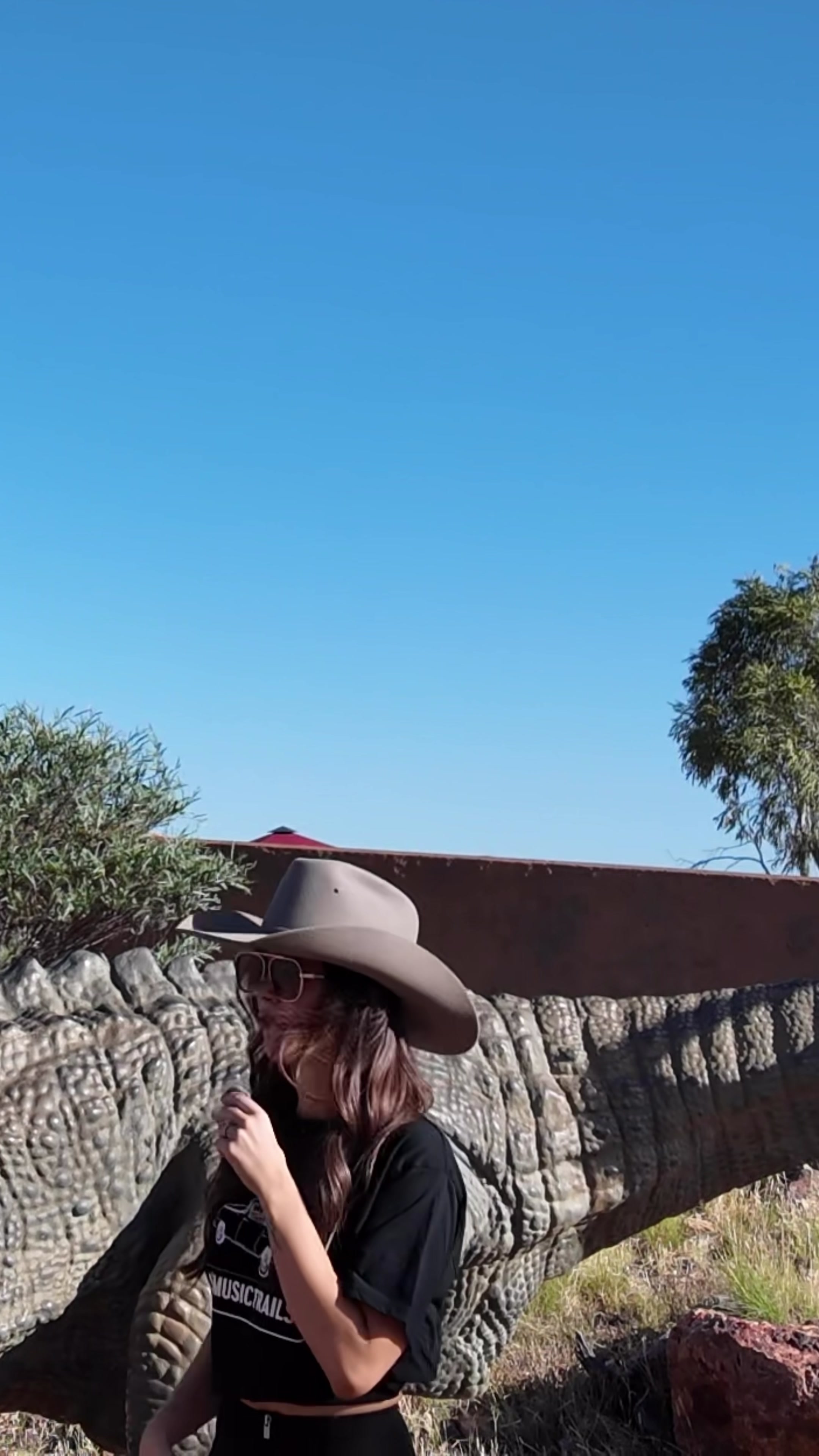 @toridarkeofficial