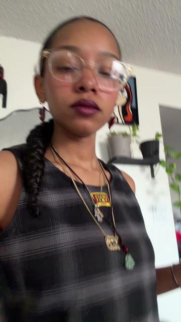 @ebony 𖣂