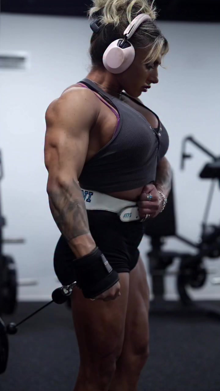 @STRONGWOMAN