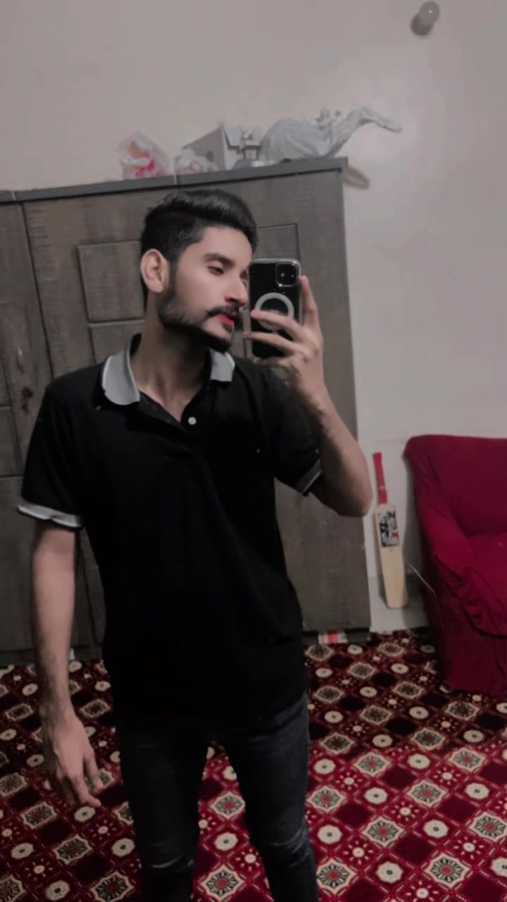 @itS ArSHu ♥️
