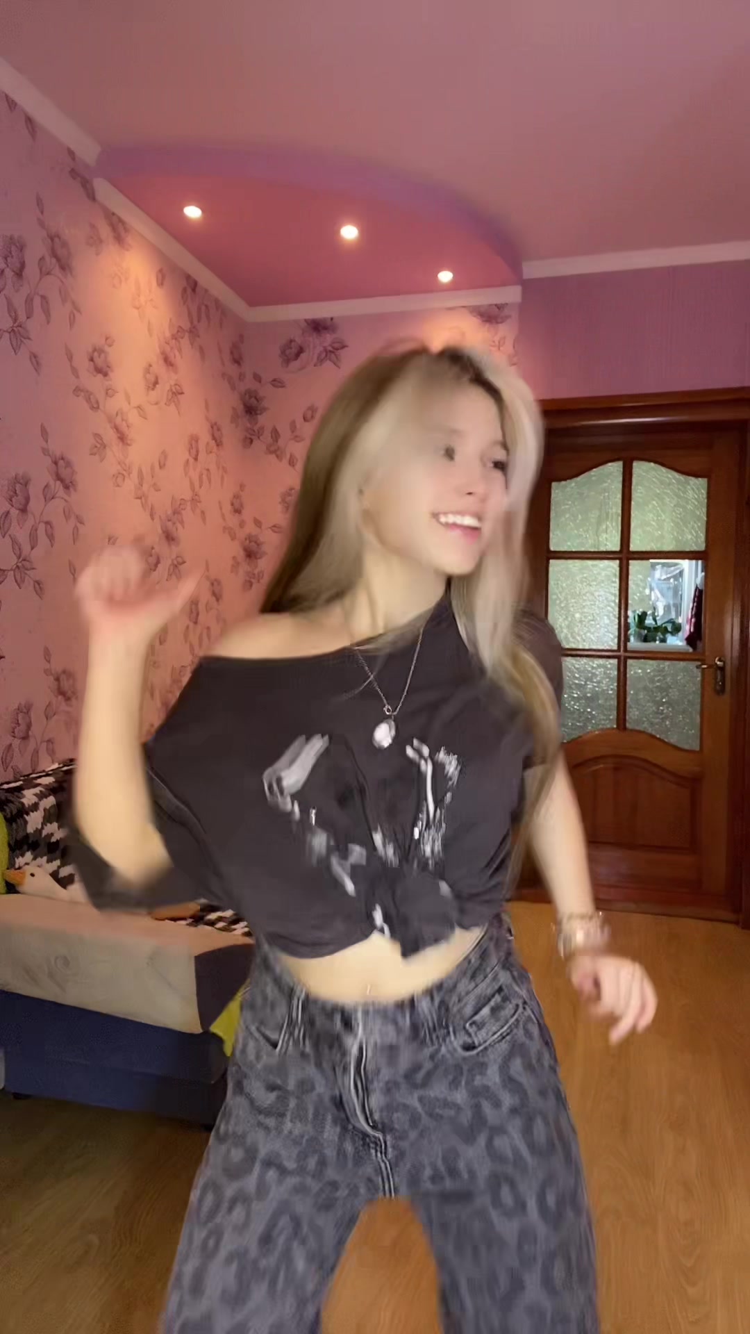 @Маленька