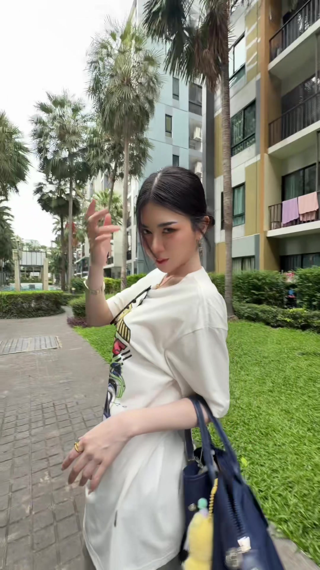 @ฟ้า จิตรลดา