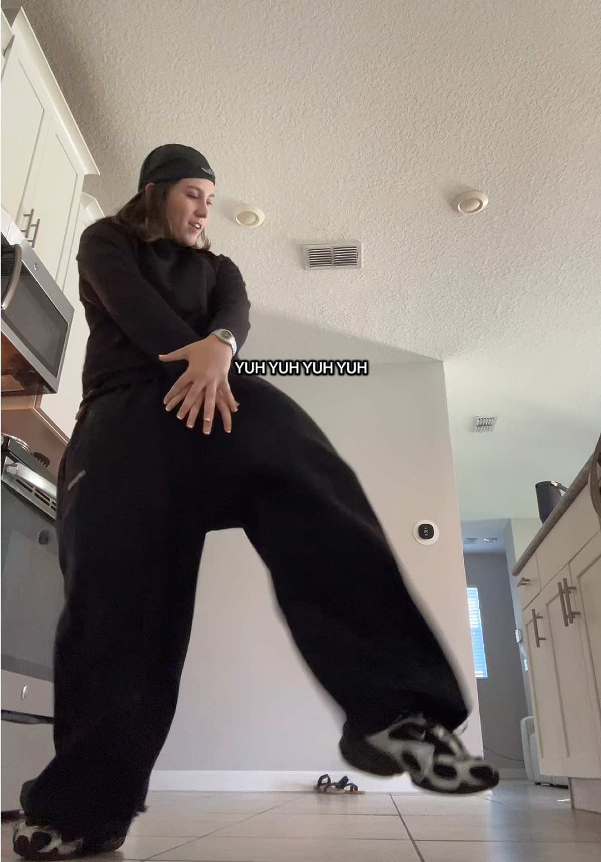 @ayyvahh_