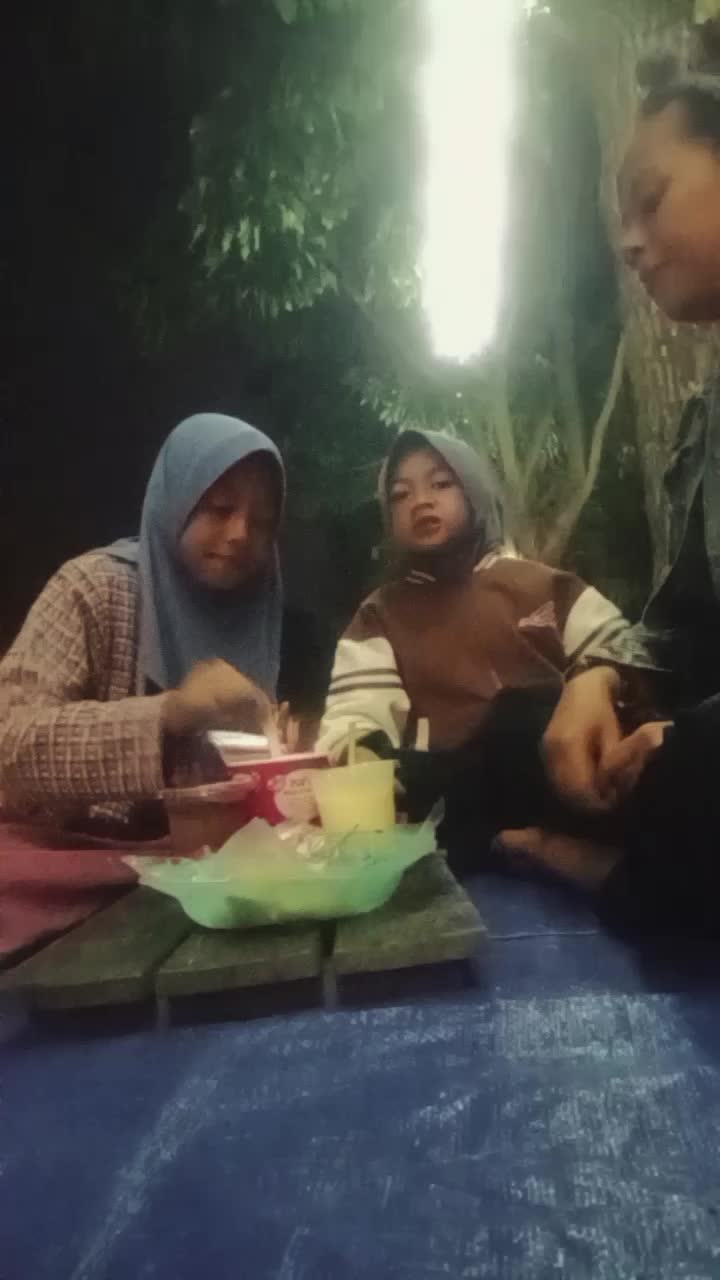 @Dhekk wha🥰