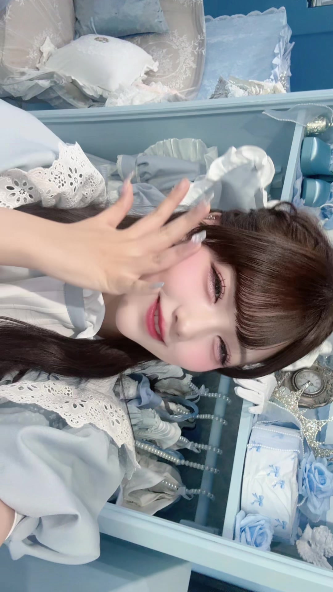 @もにゃ